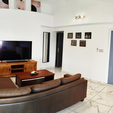 Appartement F3 dans petit complexe tranquille Petite Île Extérieur photo