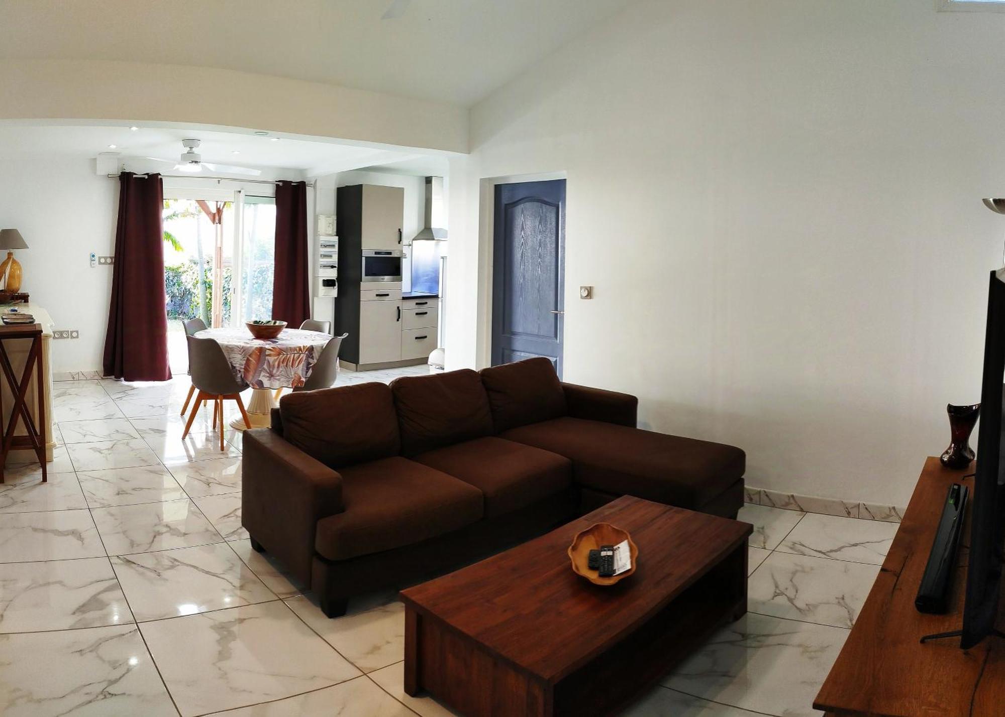 Appartement F3 dans petit complexe tranquille Petite Île Extérieur photo