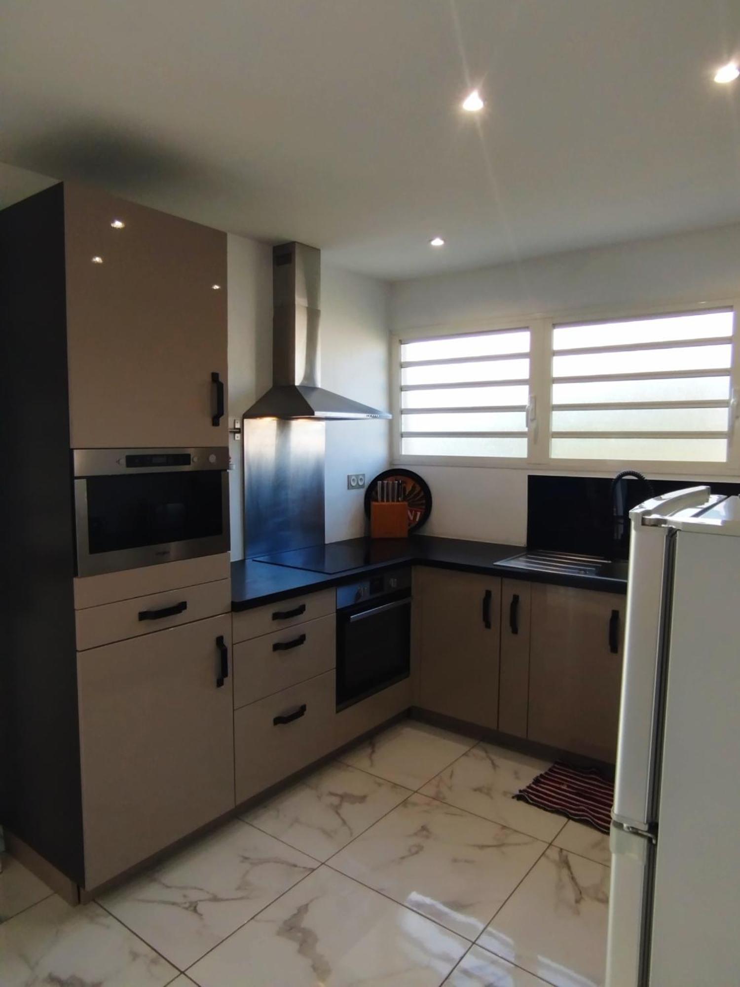 Appartement F3 dans petit complexe tranquille Petite Île Extérieur photo