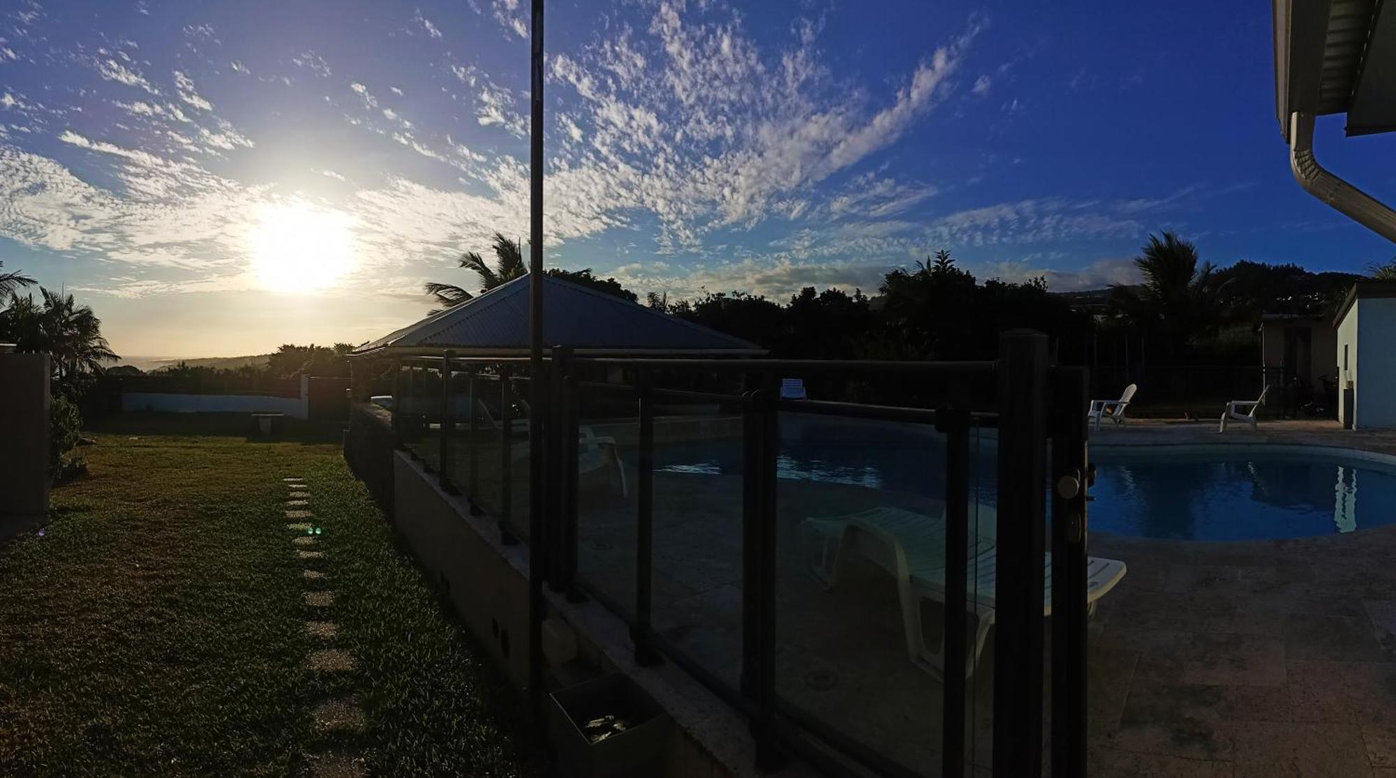Appartement F3 dans petit complexe tranquille Petite Île Extérieur photo