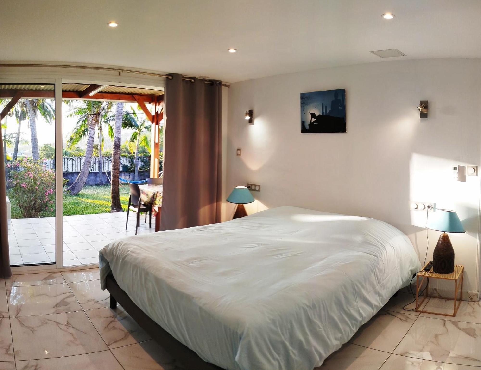 Appartement F3 dans petit complexe tranquille Petite Île Extérieur photo